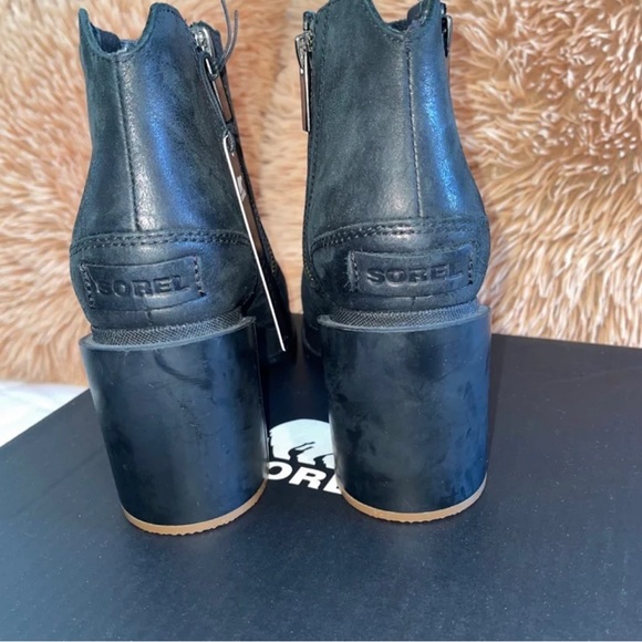 Sorel Boots - Picture 4 of 4